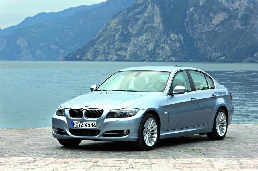  BMW 3-Series 2008 года  (фото 16 из 34)